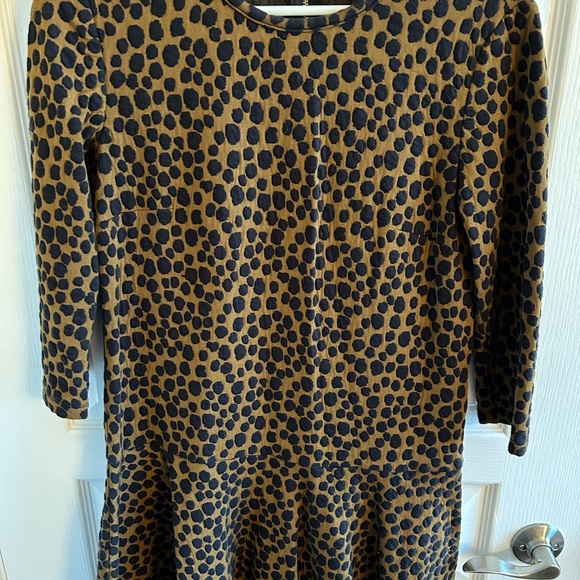 Loft cheetah print dress. Very comfortable and flattering - Picture 4 of 7